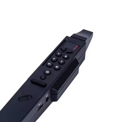 DIGITAL-WIND-INSTRUMENT-BLACK-CLOSE-1-scaled