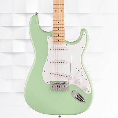 Fender Squier Sonic Stratocaster FSR Maple Fingerboard Electric Guitar 0373152557 - Surf Green (1)