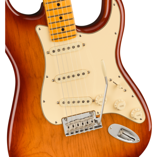 113902747-3.png Fender American Professional II Stratocaster. Maple Fingerboard, Sienna Sunburst 113902747