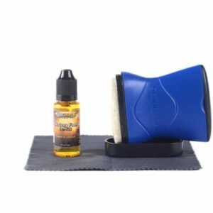 1_110217_MusicNomad0326.jpg Music Nomad MN145 Premium String Care Kit 3 Piece