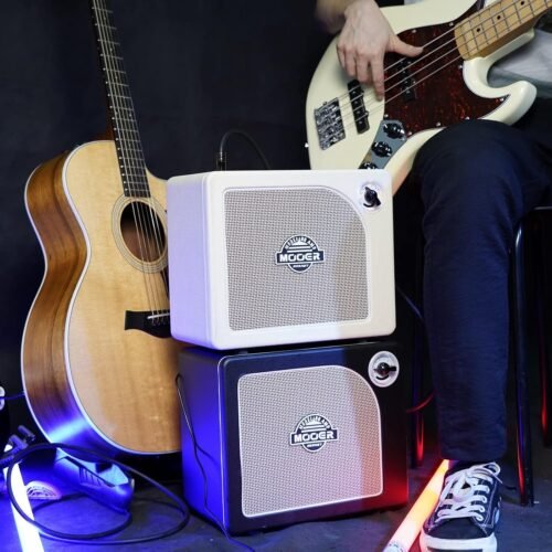 MOOER 15W Digital Guitar Combo Amp with Bluetooth