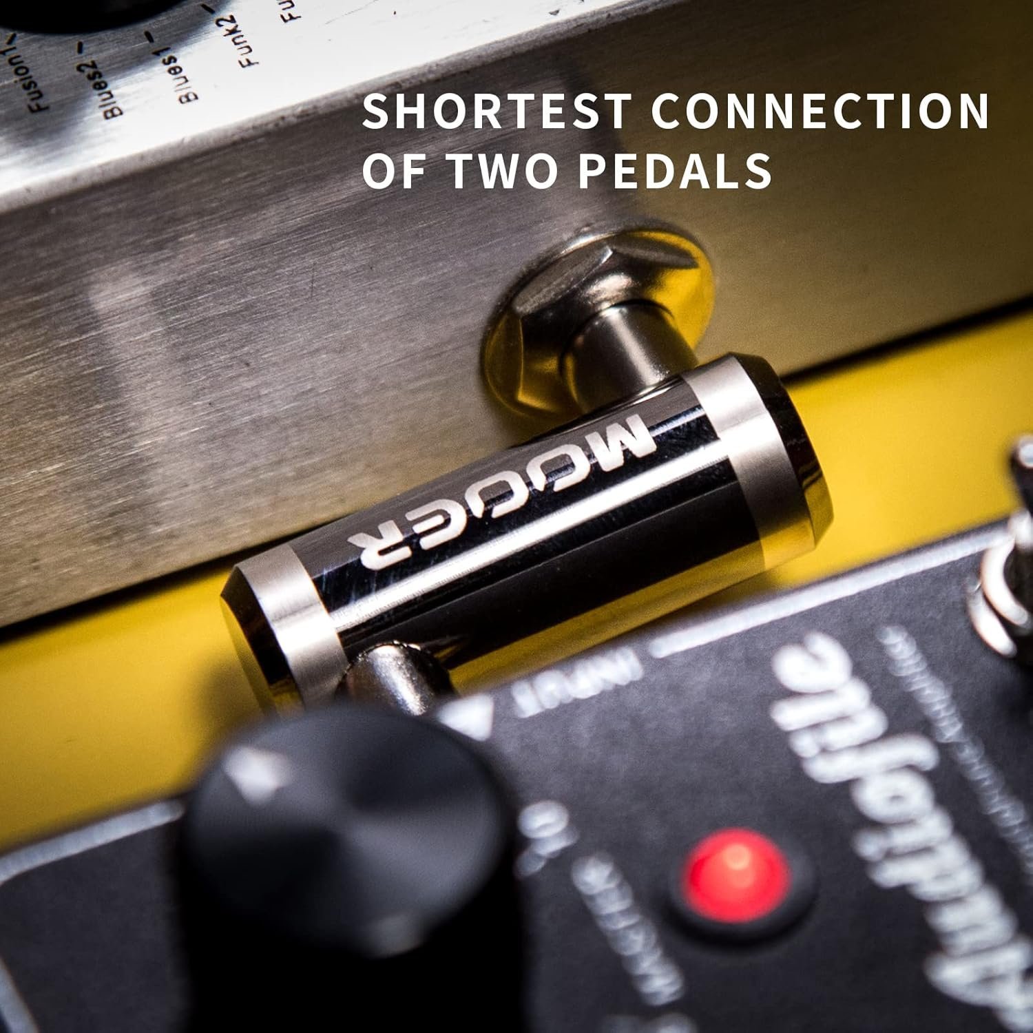 67ed0229376b3093bd193cd88058fbb2f740212f44c1f15d5bc52.jpg MOOER PC-Z Shape Z Pedal Connector Patch Connector (1-Pack)