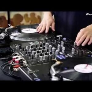 67ee31baeeea09792b327b4a42205f30d14327f843d609647f934.jpg Pioneer Pro DJ PLX-1000 Direct Drive DJ Turntable