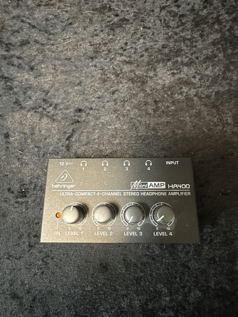 67ee5d60b43fd1b6e5af5badc5c8da3109f4fb52386abe2f790a0.jpg Behringer HA400 Ultra-Compact 4-Channel Headphone Amplifier