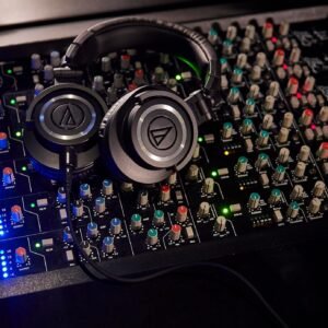 Audio-Technica ATH-AVC200 SonicPro Over-Ear Headphone