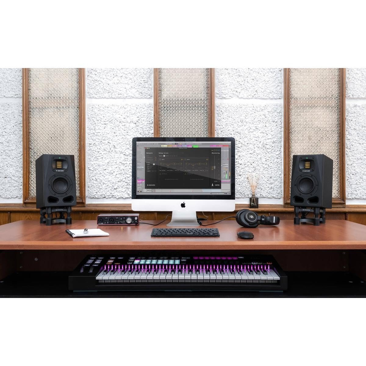 67f287d382b6891fa00195b40c14b09e43ad643be09fb5b36f404.jpg Adam Audio A4V 4 Powered Studio Monitors