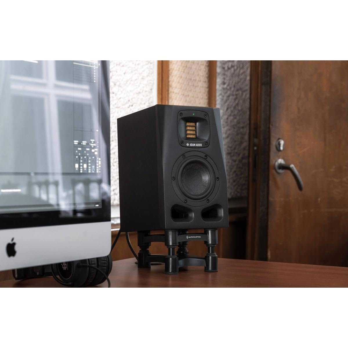 67f287d55f6f64dd46dd891a71ad4b94443dc41e5883ce00a399c.jpg Adam Audio A4V 4 Powered Studio Monitors