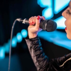 Beyerdynamic TG V70 Professional Dynamic Hypercardioid Microphone for Vocals