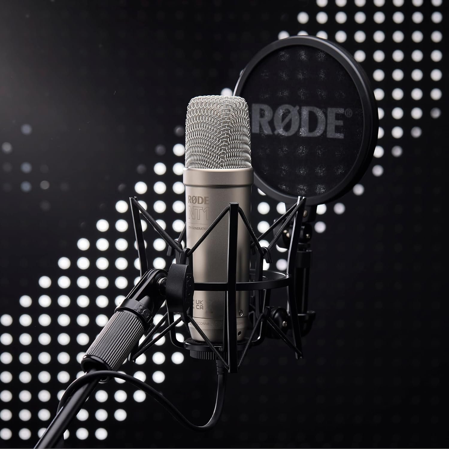 Rode Nt1 5Th Generation Large-Diaphragm Studio Condenser Microphone with XLR and USB Outputs, Shock Mount and Pop Filter for Music Production, Vocal Recording and Podcasting (Silver)