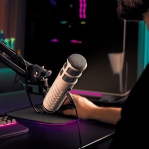 680f58ca686482517245c456446477dd2c9b2c7cd635a56c11817.jpg Rode Podcaster USB Dynamic Microphone (Grey)
