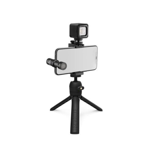 680f5c761d21fa9b486fe907fb940d9cdbf7f3f40901cd0feb8cf.jpg Rode Vlogger Kit Mobile Filmmaking Kit For Ios Devices (Vlogvmml) - Usb