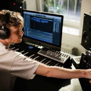 6829adc23a40aa93e27e90a783032213f9f1b042719f234665832.jpg beyerdynamic DT 700 PRO X Studio Wired On Ear Headphones for Recording & Monitoring (Black)