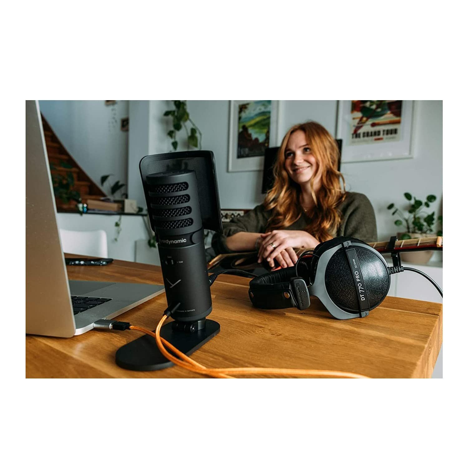 68331c06217acf92a0466d5b0911d77557546a77643f5a5afef39.jpg Beyerdynamic Dt 770 Pro 32 Ohm Studio Wired Over Ear Headphones Without Mic (Black)