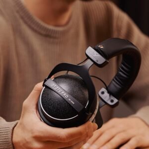 68331c2e2f83fe633d5077306f69f9b6dca4947e69c75e7afd21a.jpg beyerdynamic DT 770 Pro 80 Over Ear Wired Headphones Without Mic (Black)