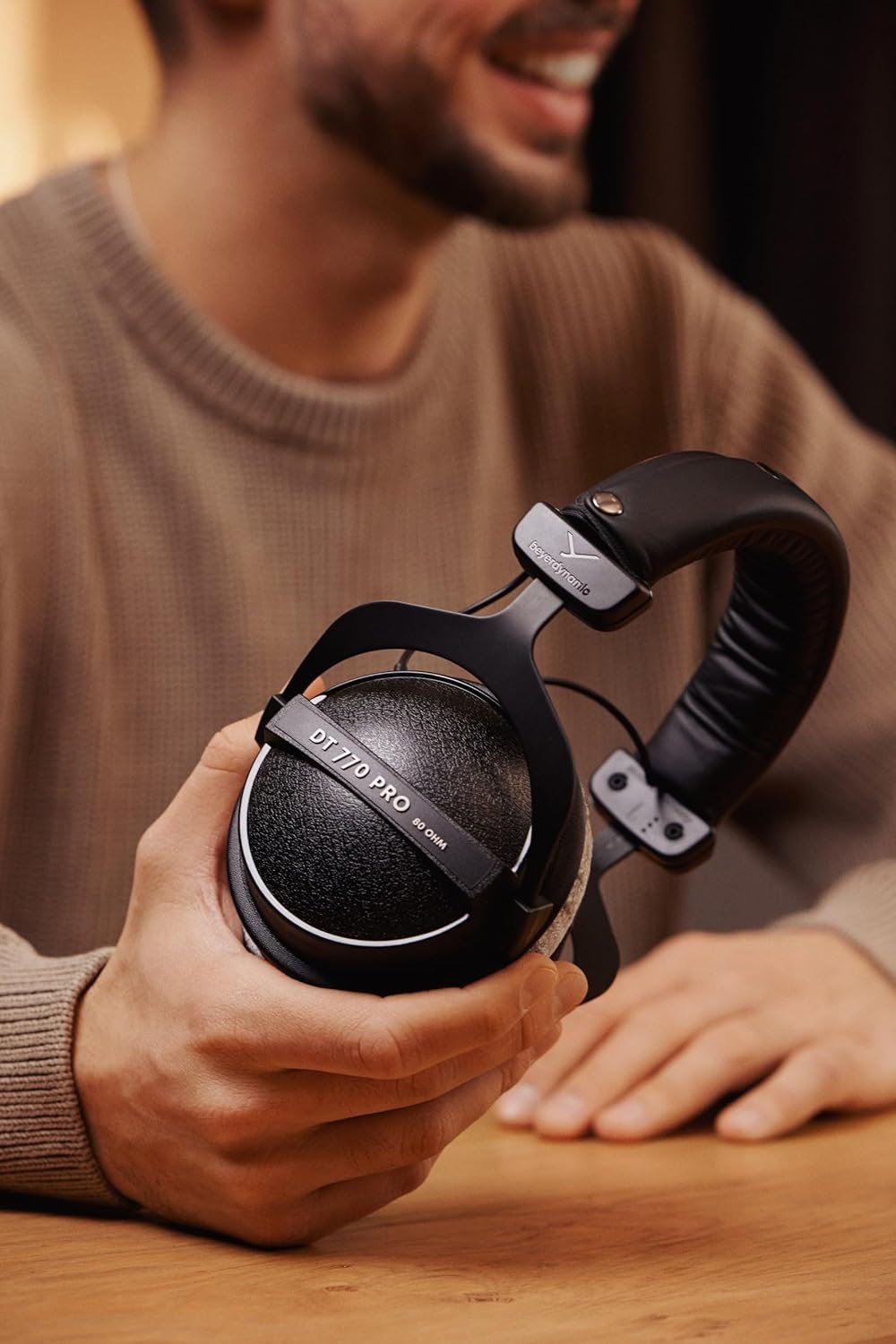 68331c2e2f83fe633d5077306f69f9b6dca4947e69c75e7afd21a.jpg beyerdynamic DT 770 Pro 80 Over Ear Wired Headphones Without Mic (Black)