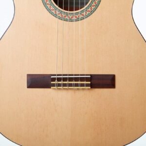 6860e8ffc103b316149ae4ee9b658918bc66d0d7594864977c7b7.jpg Yamaha C40M Full Sized Classical Guitar (Natural)