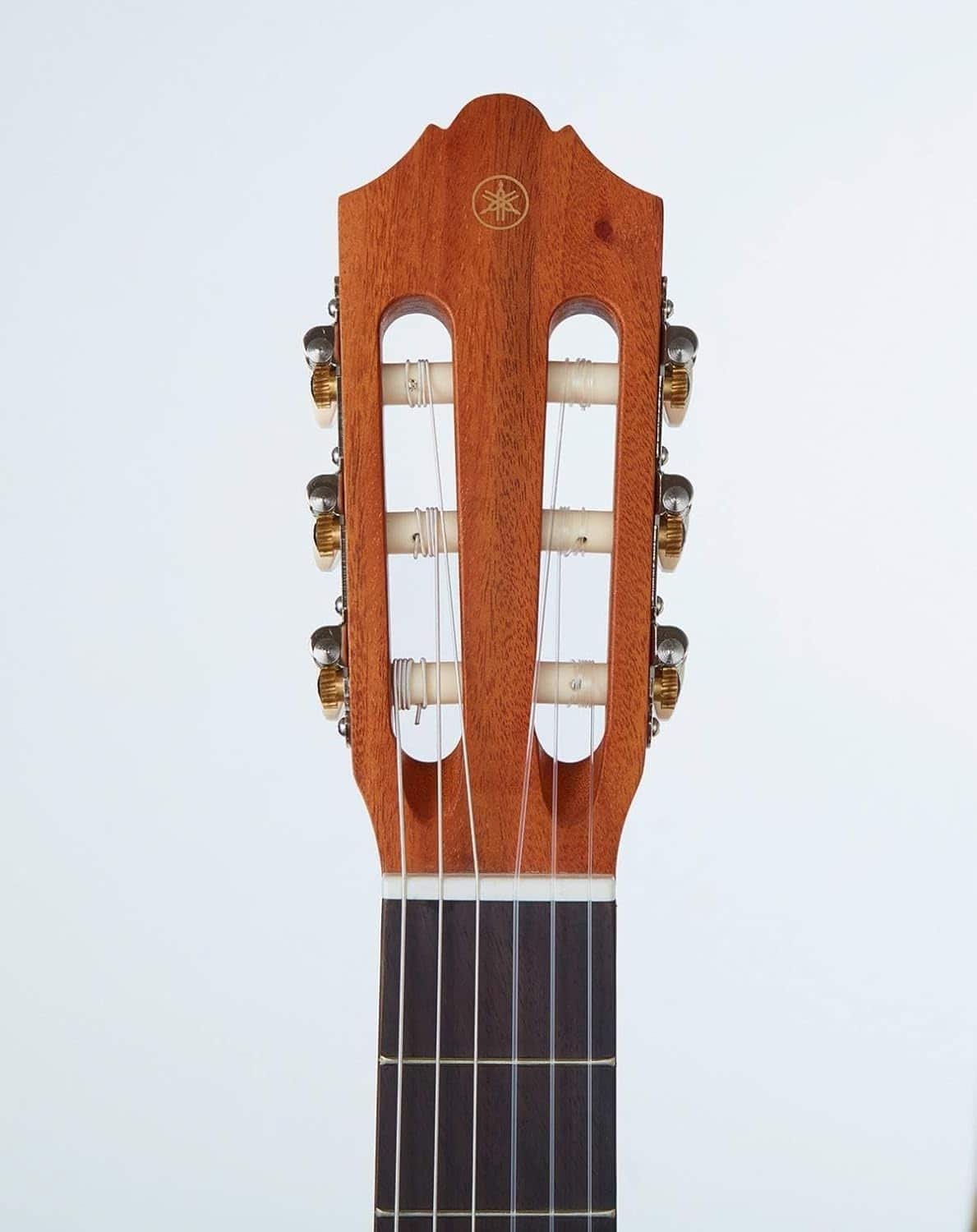 6860e900a0d80373b067c46921c7300bcce10ad6447cf6706c51a-2.jpg Yamaha C40M Full Sized Classical Guitar (Natural)