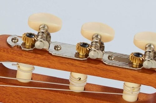 6860e901c696f8a47f47b30a782de2ffc2db20994d4b4a9638871.jpg Yamaha C40M Full Sized Classical Guitar (Natural)