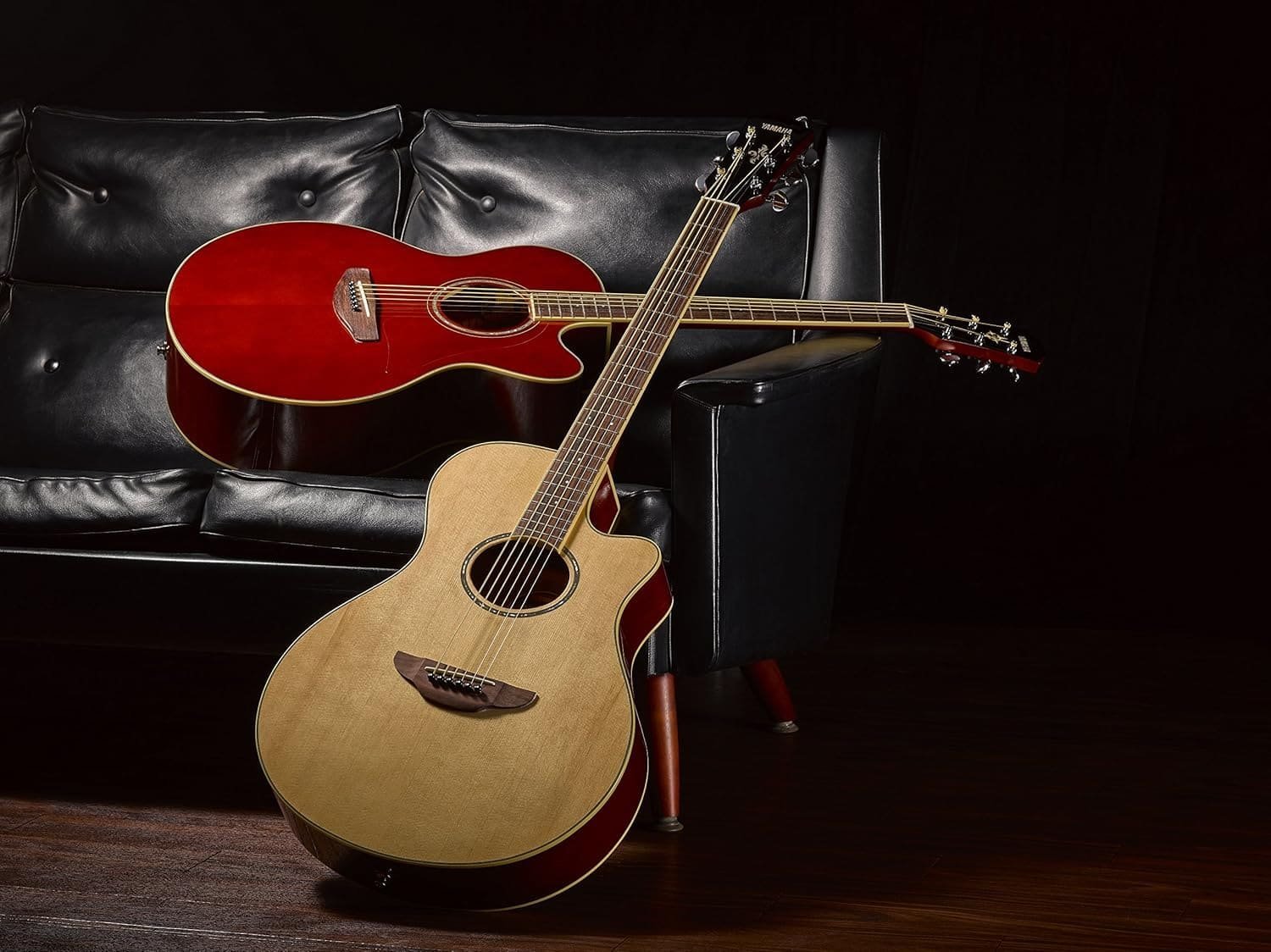 6860e9368441539c029c04718c4c448d4cdd74563313de884990b.jpg YAMAHA APX600 Thin Body Rosewood Acoustic-Electric Guitar, Oriental Blue Burst