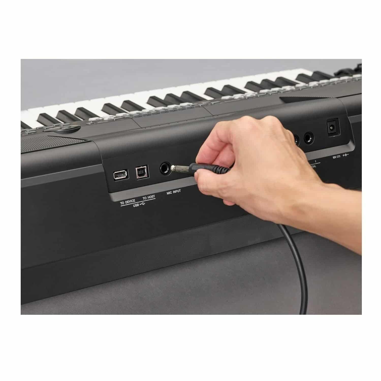 Yamaha PSR-SX600 Arranger Digital Workstation Keyboard 61 Keys