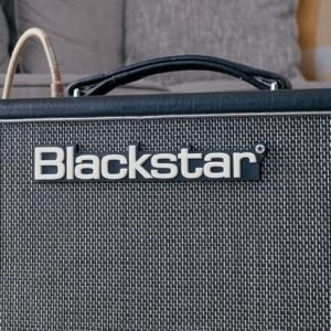 689466117fac09186abbc878356419218447a0a6cea145bafb68a.jpg Blackstar HT5R MKIII 5-Watt 1x12 Inches Tube Combo Amplifier