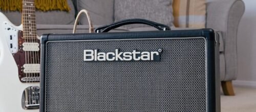 689466117fac09186abbc878356419218447a0a6cea145bafb68a.jpg Blackstar HT5R MKIII 5-Watt 1x12 Inches Tube Combo Amplifier