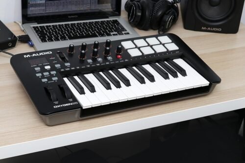 81r-qGPUxQL._SL1500_-1.jpg M Audio Oxygen 25 Midi Keyboard Controller
