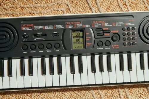 91pv3Wt1oJL._SL1500_.jpg Casio SA-81 Casiotone 44 Keys Mini Keyboard With Adaptor -Black