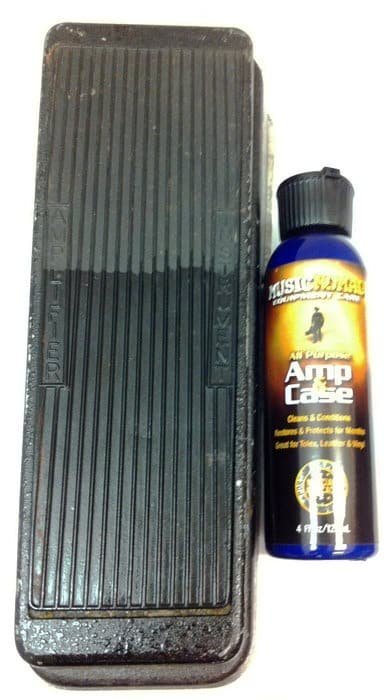 Crybaby_polished_.jpg Music Nomad MN107 Amp and Case Cleaner and Conditioner