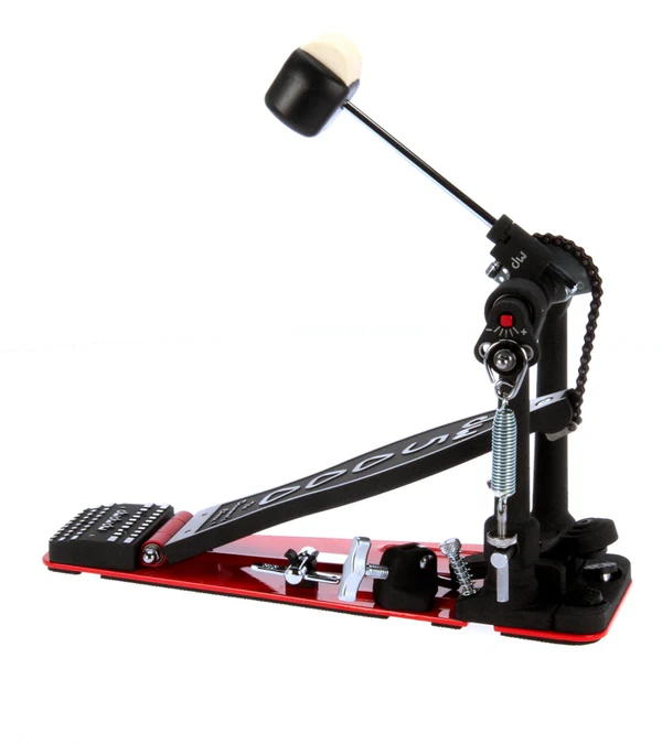 DW 5000 Series Accelerator Single Chain, Narrow Footbard Single Bass Drum Pedal w/ Bag