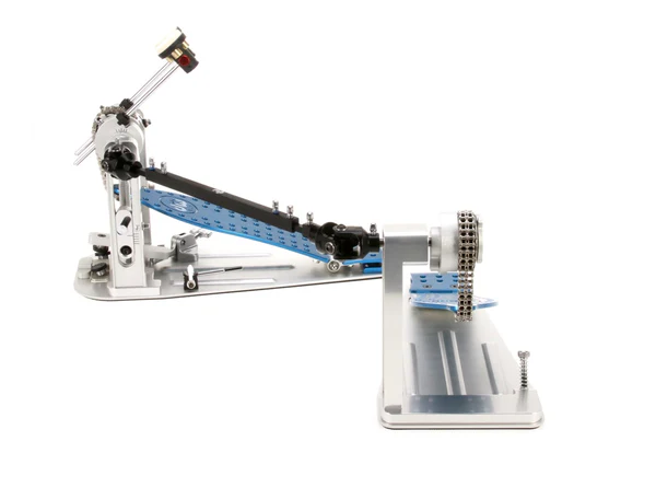 DWCPMCD2BL_r01_c16.webp DW MFG Series Machined Chain Drive Double Pedal w/ Bag, Blue Edition