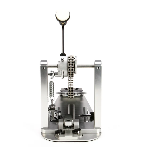 DWCPMCDXF_r01_c13.webp DW MFG Series Machined Chain Drive Single Bass Drum Pedal with Extended Footboard