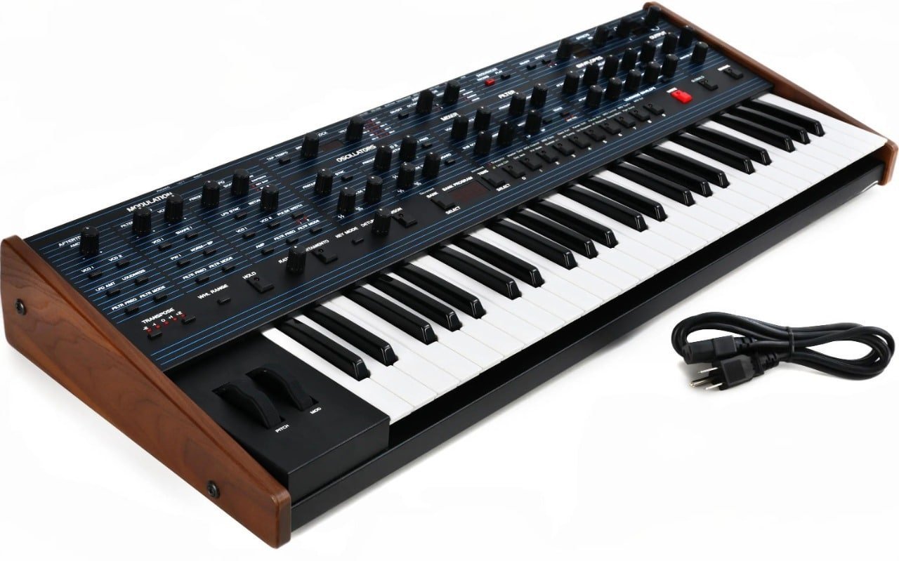 Sequential OB-6 Keyboard 6 Voice Polyphonic Analogue Synthesiser