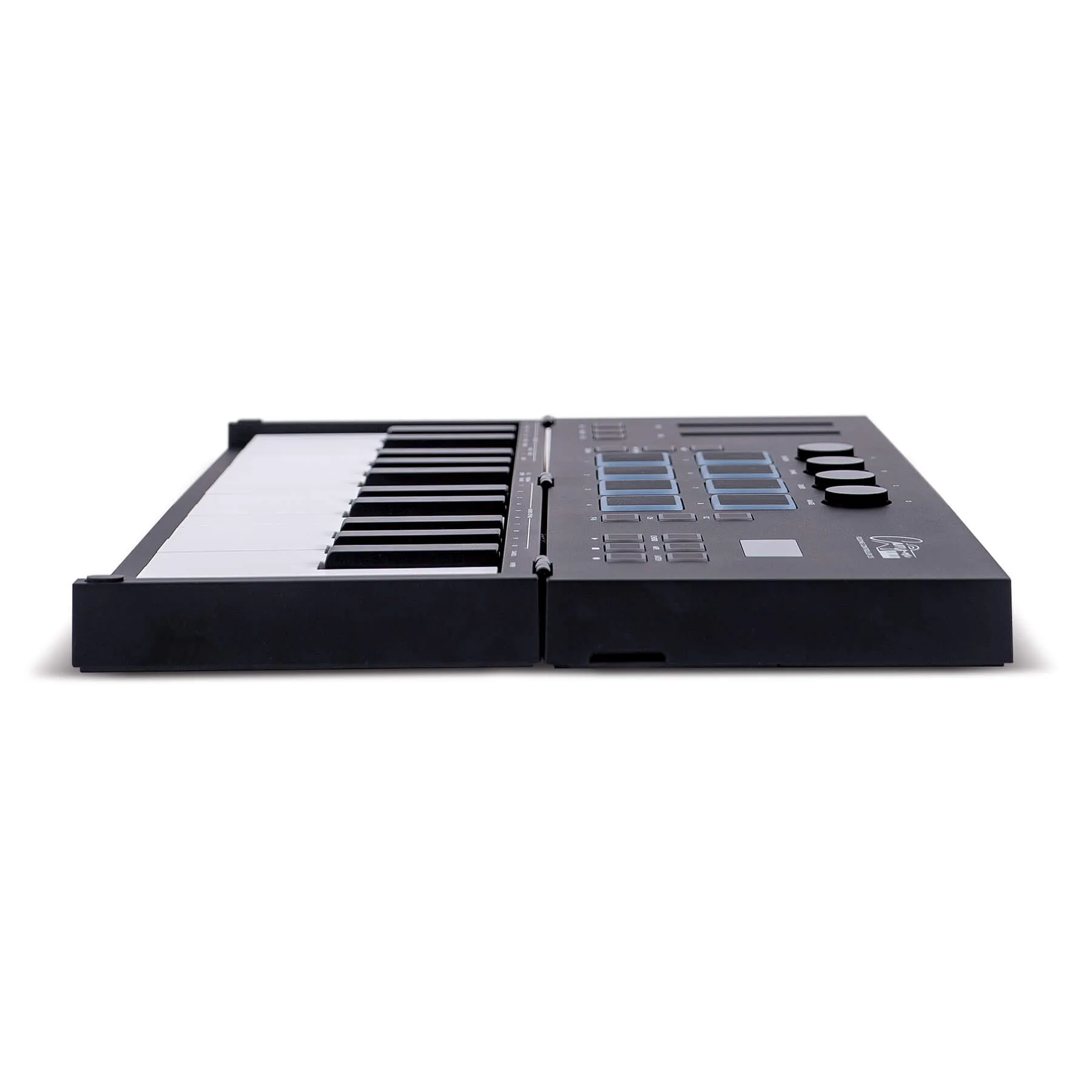FC25-FOLDING-CONTROLLER-WHITE-SHOT-SIDE-FLAT.webp Blackstar Carry-on Folding Controller 25