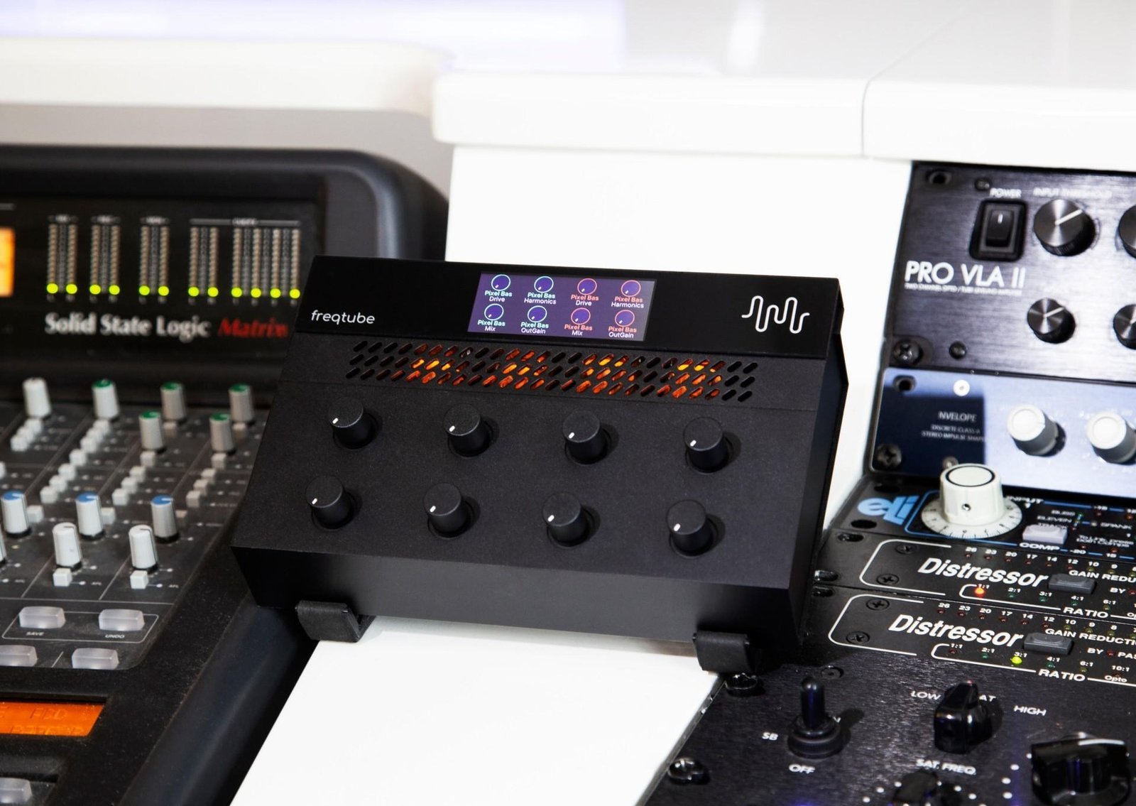 Freqport-Freqport-FT-1-Freqtube-Analog-Hardware-Processor-3.jpg Freqport FT-1 Freqtube Analog Hardware Processor