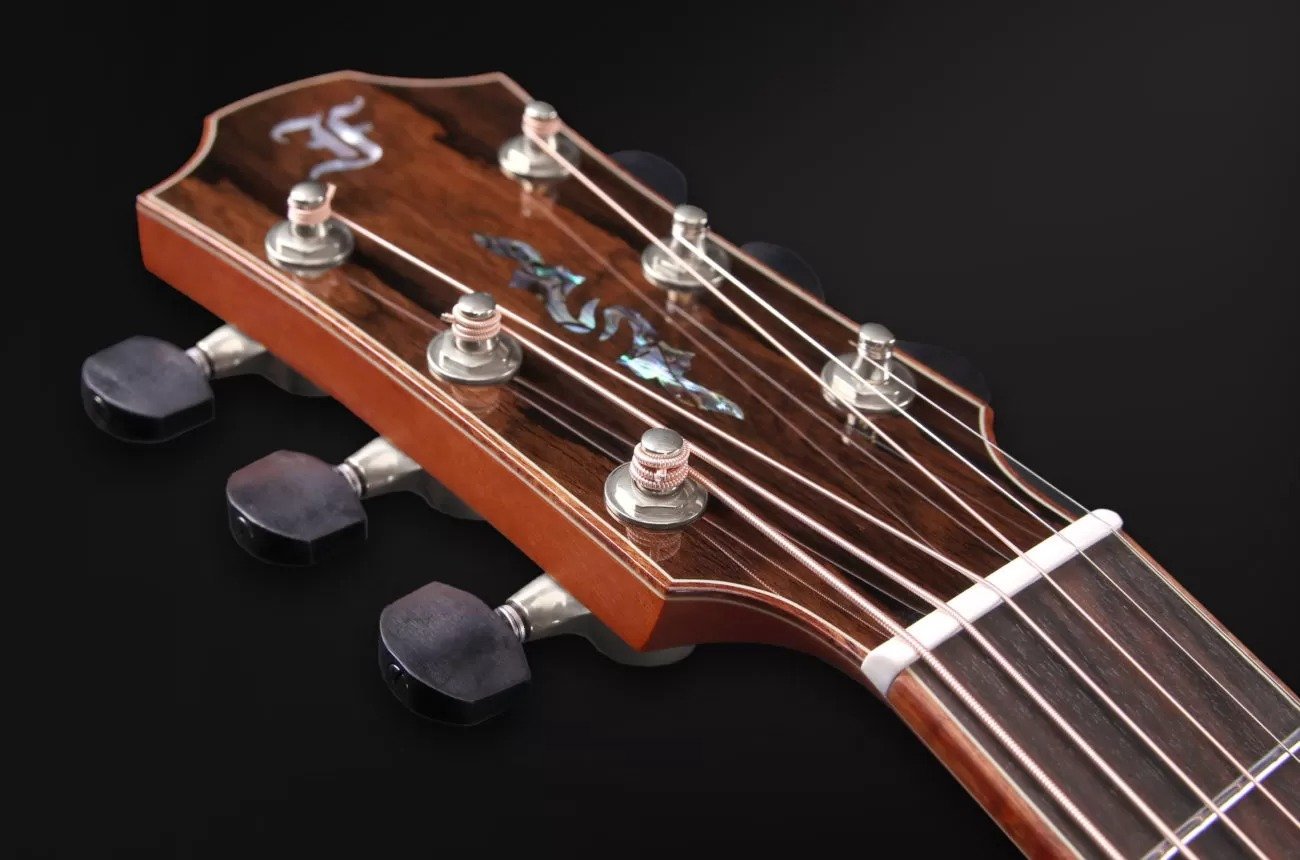 Furuch-MC-Red-Gc-SR-L.R.Baggs-SPA-Furch-Hard-Case-9.jpg Furch MC Red Gc-SR (L.R.Baggs SPA) (Furch Hard Case) Acoustic Guitar
