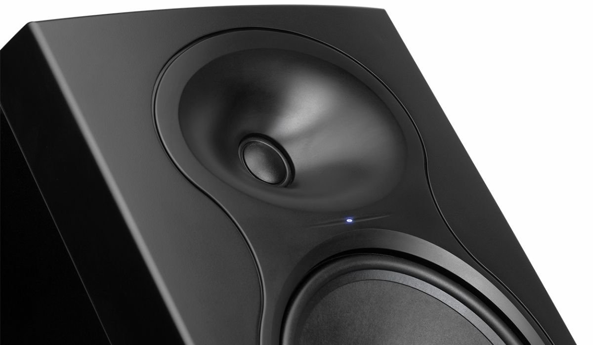 Kali-Audio-LP-8-V2-8-inch-Powered-Studio-Monitor-Pair-2.jpg Kali Audio LP-8 V2 8-inch Powered Studio Monitor (Pair)
