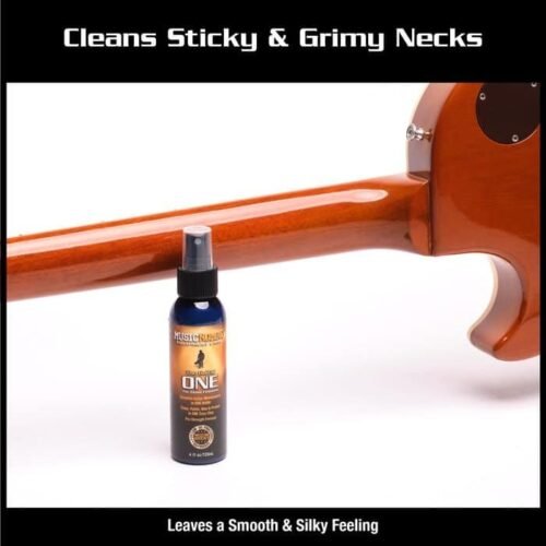 MN103_Action4.jpg Music Nomad MN103 The Guitar ONE Cleaner, Polish, Wax