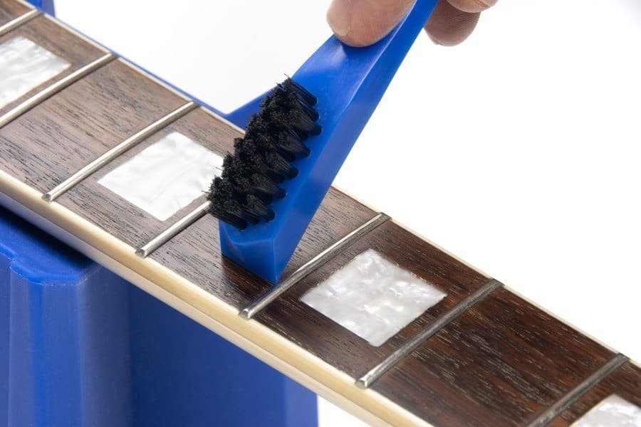 MN125-Action-5.jpg Music Nomad MN125 F-ONE Unfinished Fretboard Care Kit