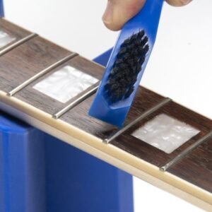 MN125-Action-6-1.jpg Music Nomad MN125 F-ONE Unfinished Fretboard Care Kit
