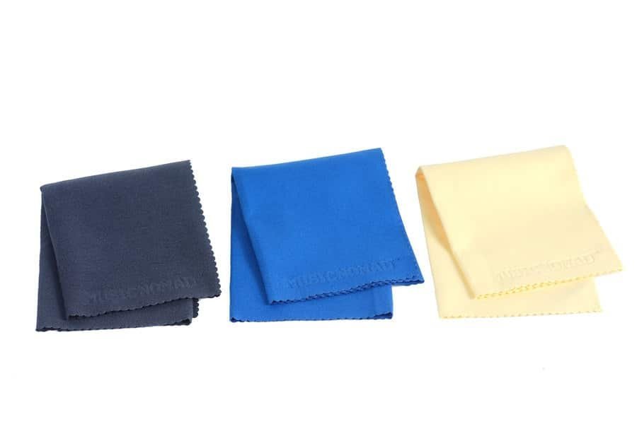 MN203-out-of-package-2.jpg Music Nomad MN203 Suede Polishing Cloth - 3 Pack