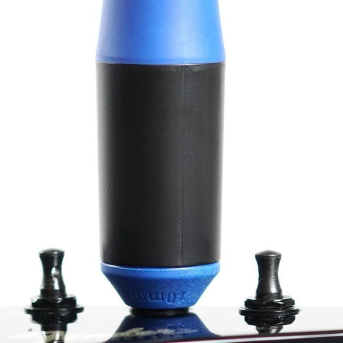 MN221-Action-3-Updated-Product-11-2018.jpg Music Nomad MN221 GRIP Rubber Lined Dual Bearing Peg Winder