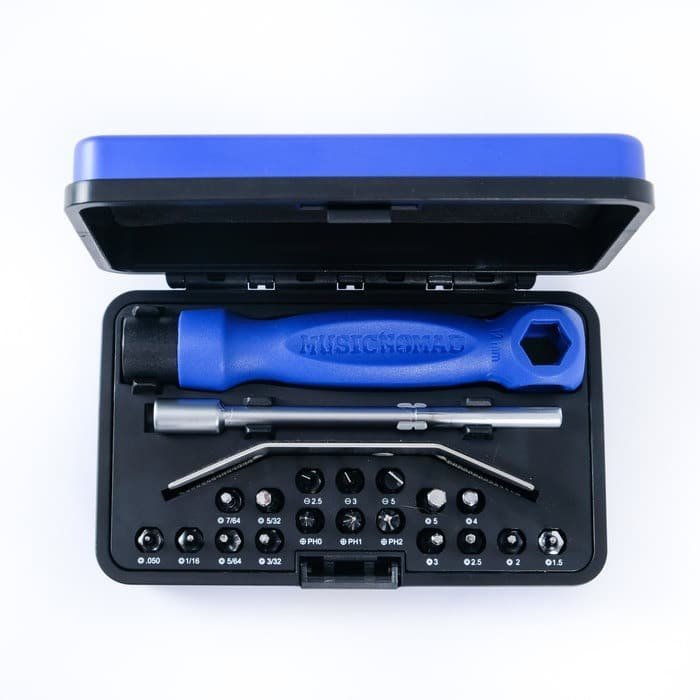 MN229-Action-2.jpg Music Nomad MN229 Premium Guitar Tech Screwdriver and Wrench Set
