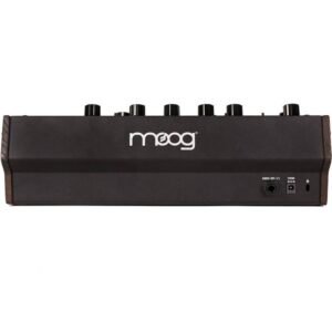 Moog Mother 32 Semi Modular Synthesizer Moog Mother 32 Semi Modular Synthesizer