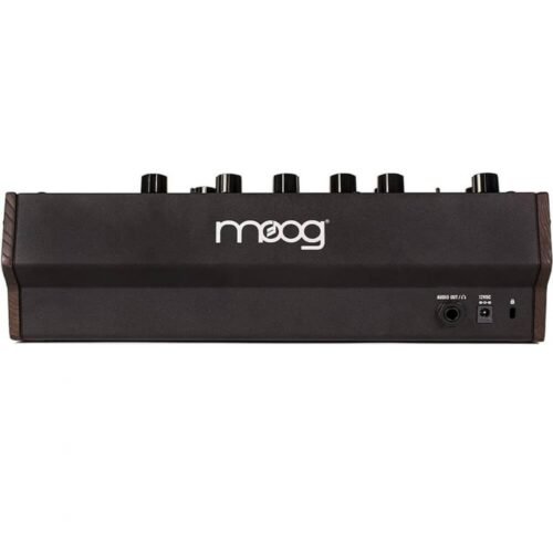 Moog Mother 32 Semi Modular Synthesizer Moog Mother 32 Semi Modular Synthesizer