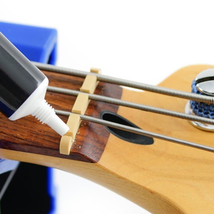 MusicNomad-00035.jpg Music Nomad MN106 TUNE-IT String Instrument Lubricant