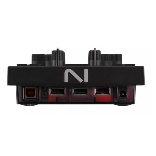 Native Instruments Traktor Kontrol X1 MK3 DJ Controller Native Instruments Traktor Kontrol X1 MK3 DJ Controller