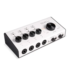 POLAR-4-White-Shot-34-Left.webp Blackstar Polar 4 Audio Interface