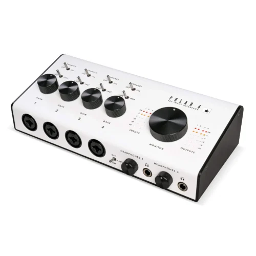 POLAR-4-White-Shot-34-Right.webp Blackstar Polar 4 Audio Interface