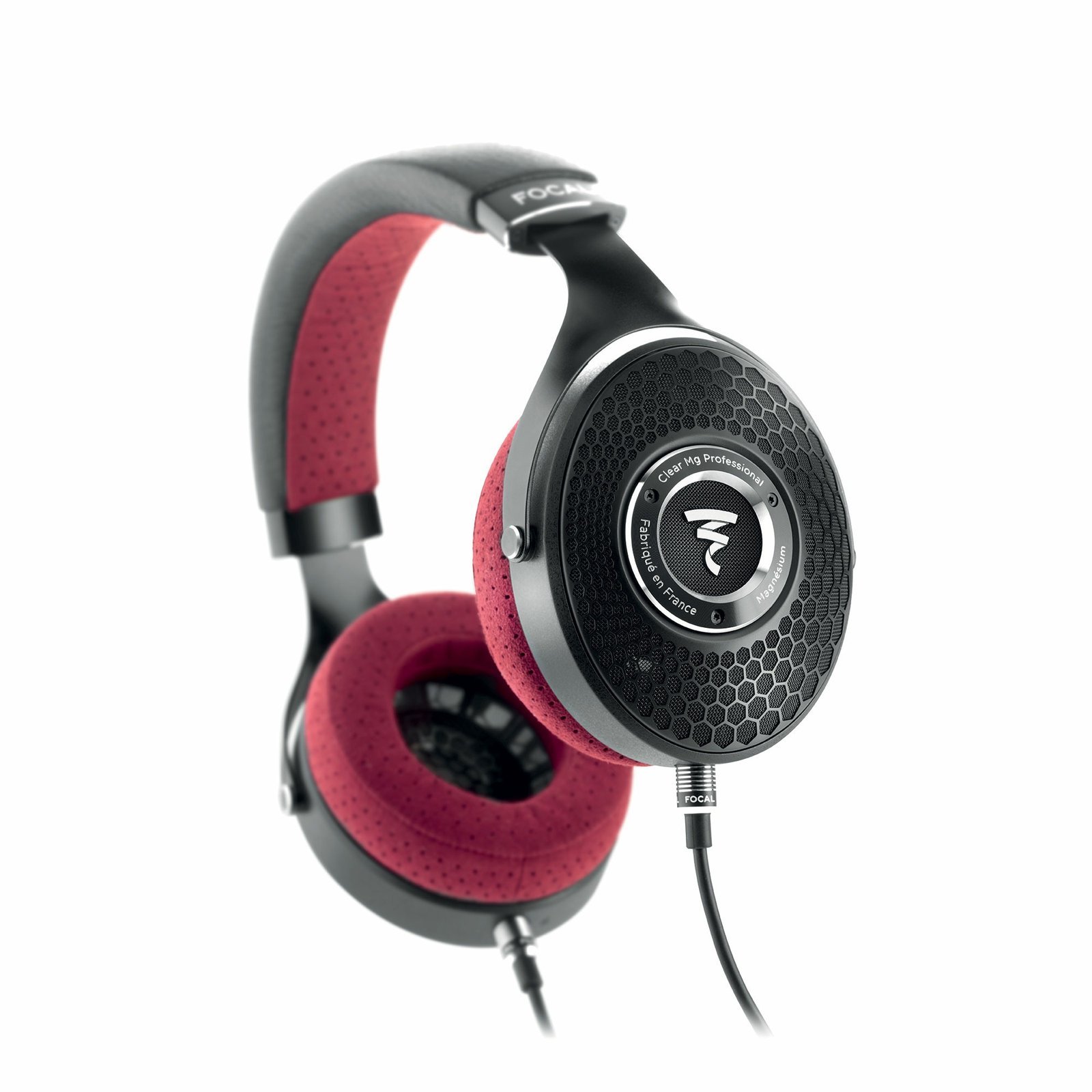 clearmgpro_34_zoom_cable.jpg Focal Clear MG Professional Open-Back Headphones